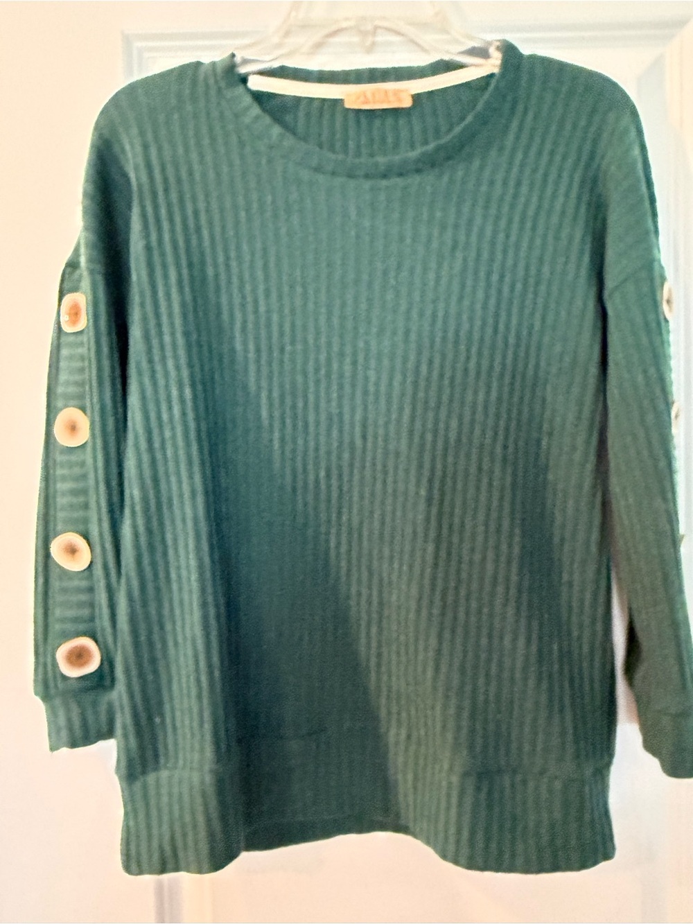 Lavish Green Ribbed Crewneck Sweater with Button-Trim Sleeves